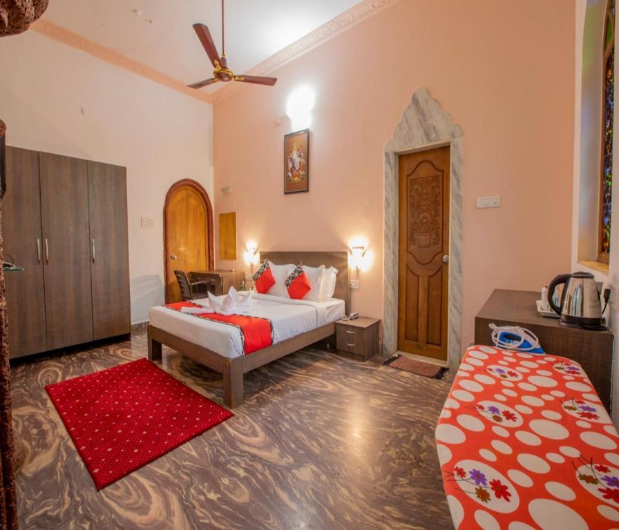 The Byke Royal Pearl Hotel Anjuna Exterior photo