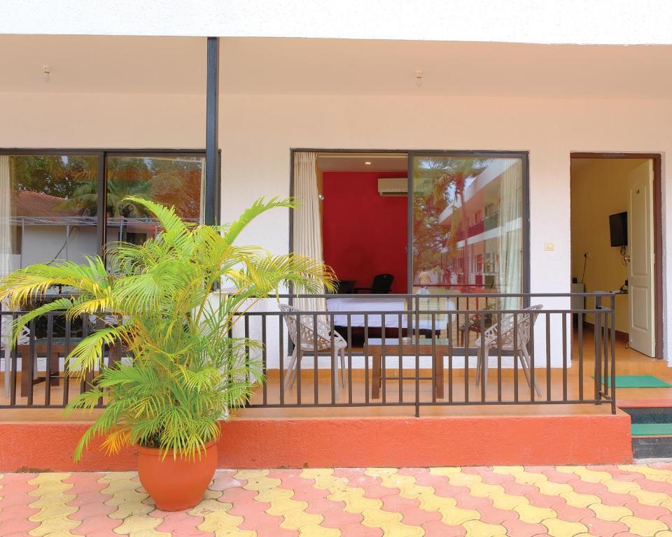 The Byke Royal Pearl Hotel Anjuna Exterior photo